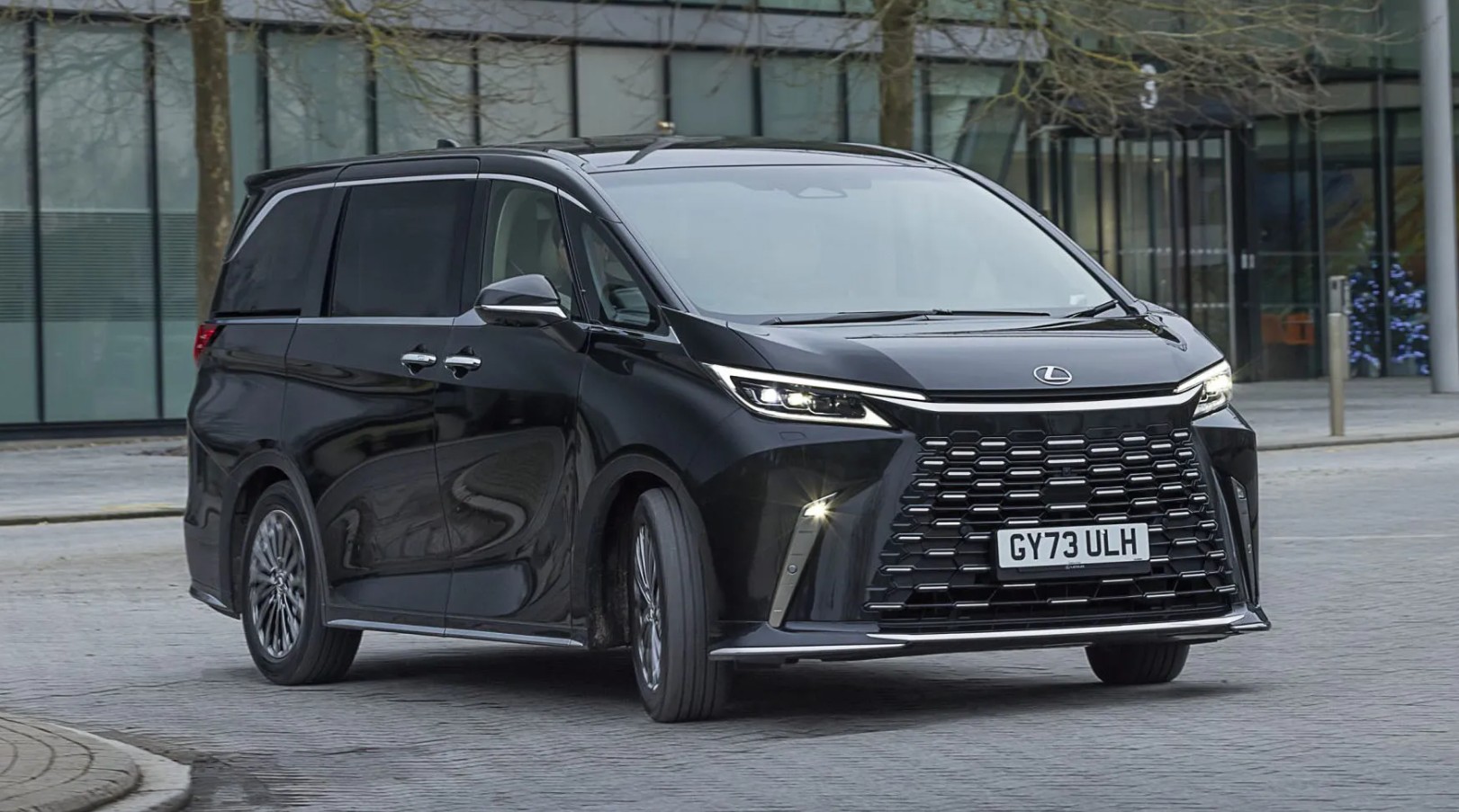 2027 Lexus LM Review